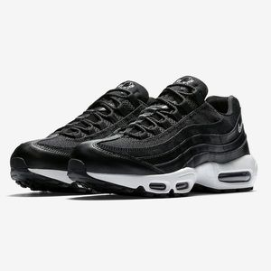 NIKE rare air max 95 rebel skulls